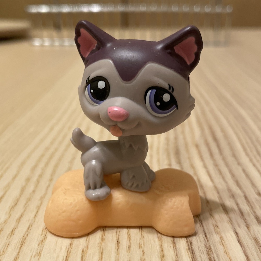 Dog -‎ 2010 McDonald's Littlest Pet Shop Happy Meal 2.25" Toy Figure